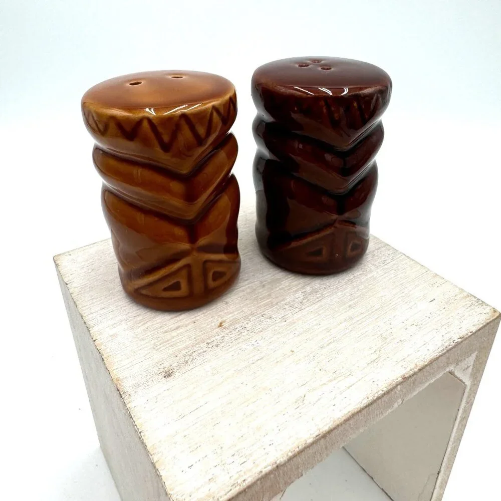Vintage Tiki Totem Brown Ceramic Hawaiian Tropical  Salt and Pepper Shakers
